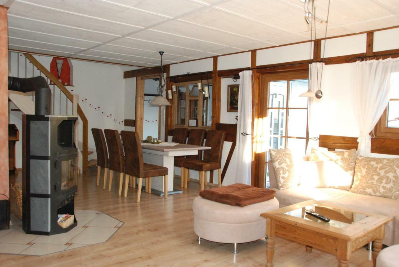Ferienwohnung Christina Vaihingen an der Enz Esterno foto